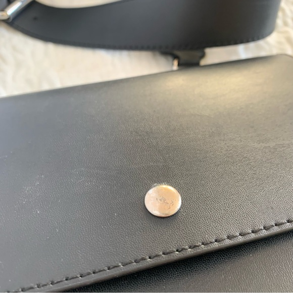 Joe Fresh Black Crossbody Bag - Picture 14 of 14